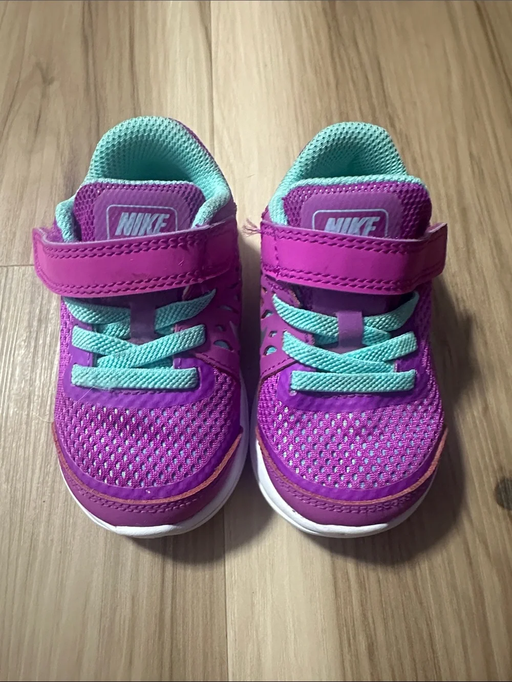 Nike Kids Pink and Teal Lightweight Sneakers
